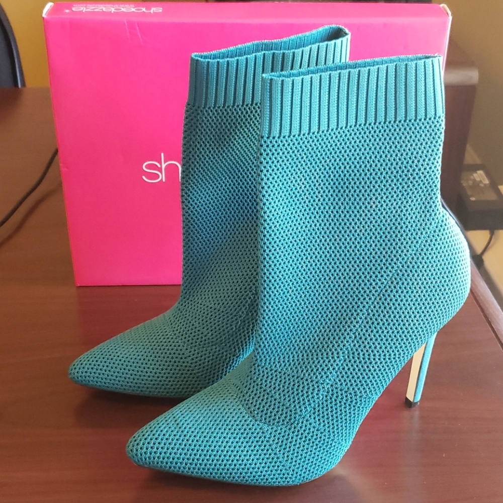 Teal blue stretch booties
